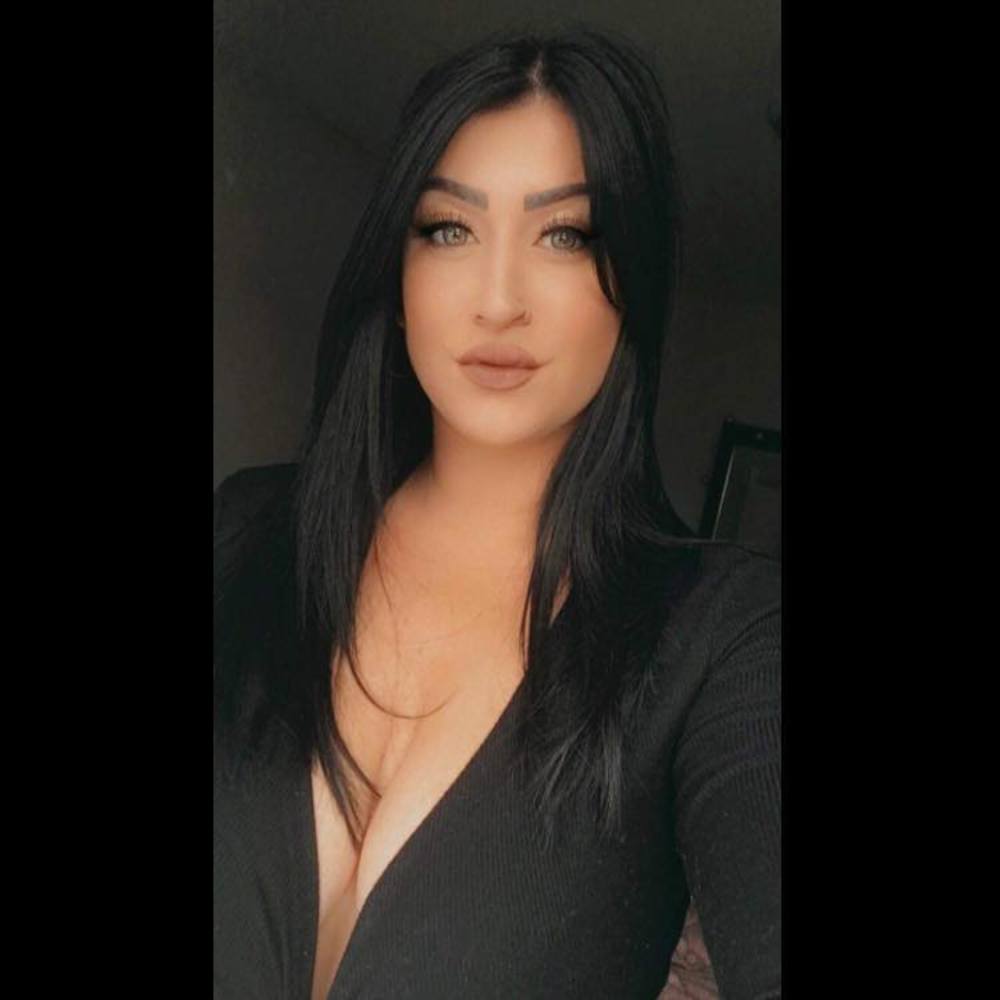 Meet your Posher, Karine